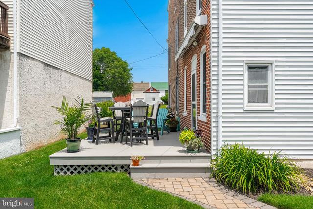 412 RHOADS AVE, Boyertown, PA 19512