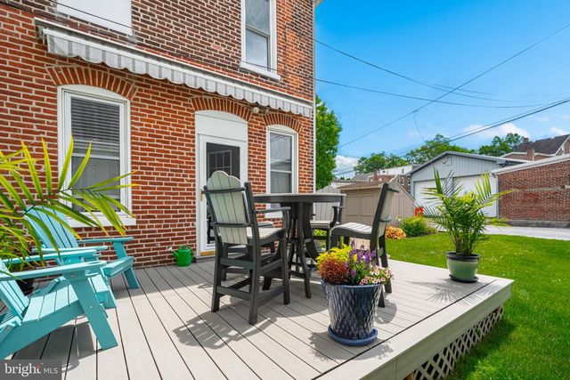 412 RHOADS AVE, Boyertown, PA 19512