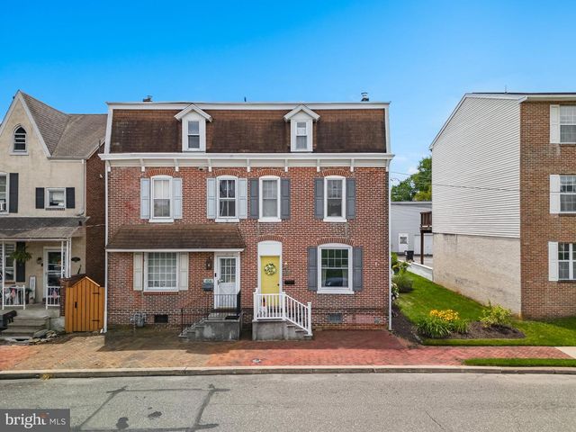412 RHOADS AVE, Boyertown, PA 19512