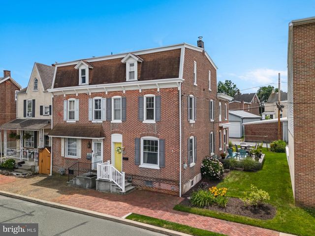 412 RHOADS AVE, Boyertown, PA 19512