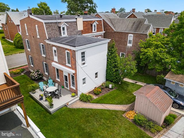 412 RHOADS AVE, Boyertown, PA 19512