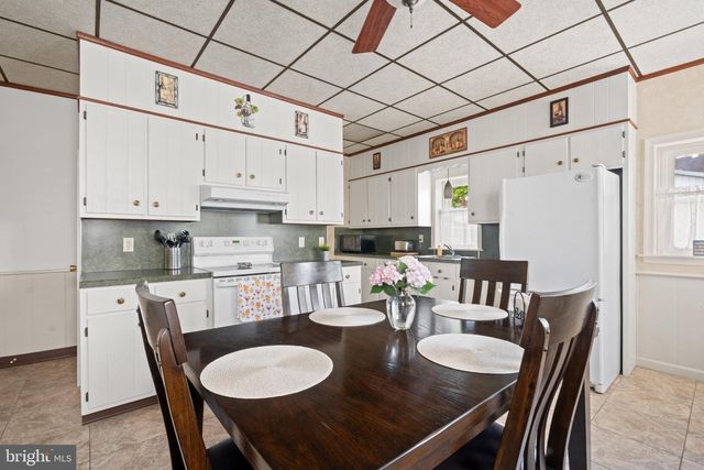 412 RHOADS AVE, Boyertown, PA 19512