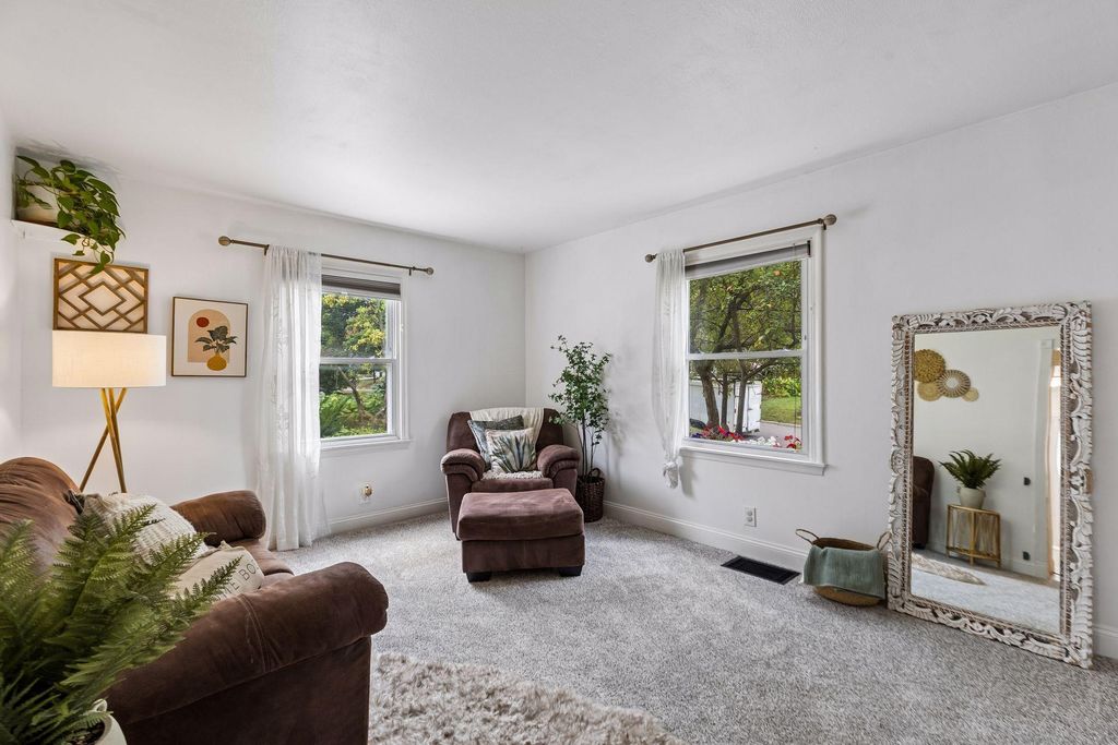 2745 Blackstone Avenue, Saint Louis Park, MN 55416 — photo 4
