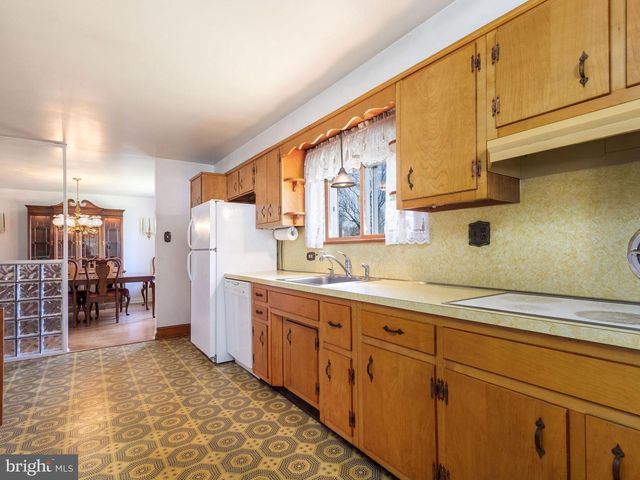 1104 ALMSHOUSE RD, Ivyland, PA 18974