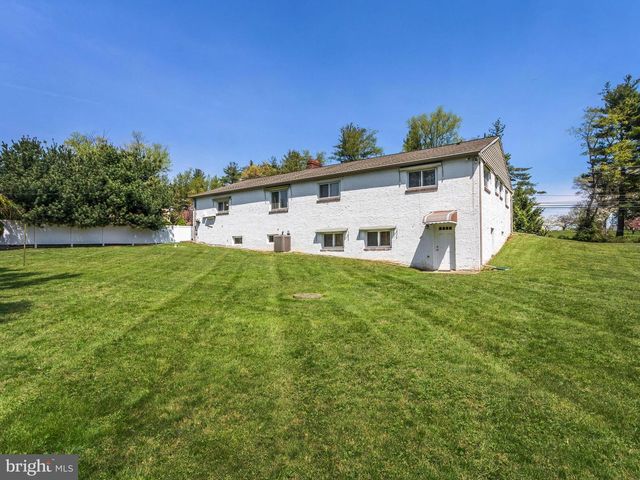 1104 ALMSHOUSE RD, Ivyland, PA 18974