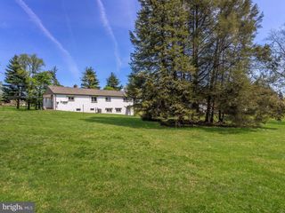 1104 ALMSHOUSE RD, Ivyland, PA 18974