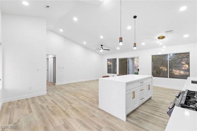 9512 Eagle Valley Drive, Las Vegas, NV 89134