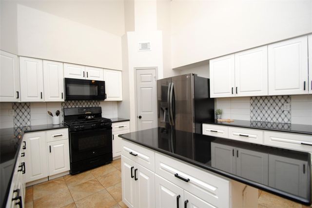 12427 Carlton Oaks Street, Tomball, TX 77377