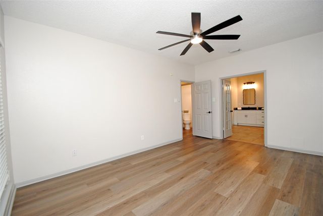 12427 Carlton Oaks Street, Tomball, TX 77377