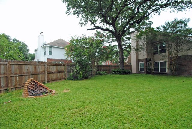12427 Carlton Oaks Street, Tomball, TX 77377