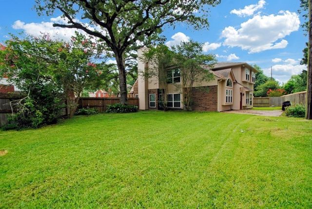 12427 Carlton Oaks Street, Tomball, TX 77377