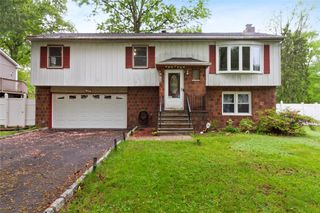 4 Abraham Gunn Memorial Drive, Cortlandt Manor, NY 10567