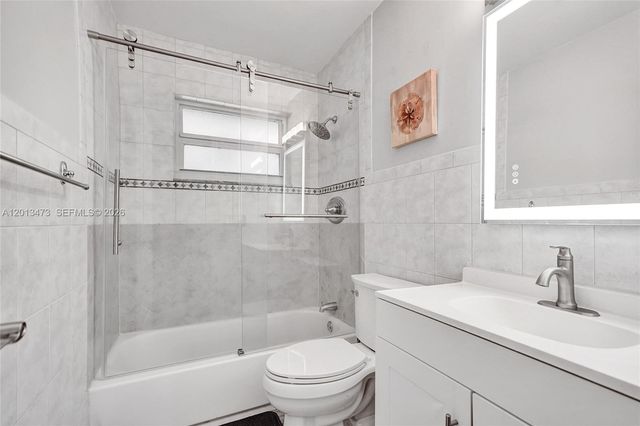 200 SE 3rd St, Pompano Beach, FL 33060