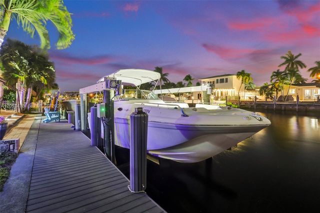 200 SE 3rd St, Pompano Beach, FL 33060