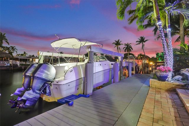 200 SE 3rd St, Pompano Beach, FL 33060