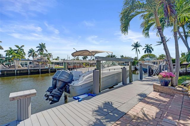 200 SE 3rd St, Pompano Beach, FL 33060