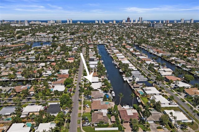 200 SE 3rd St, Pompano Beach, FL 33060