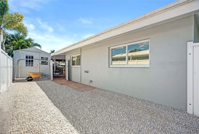 200 SE 3rd St, Pompano Beach, FL 33060