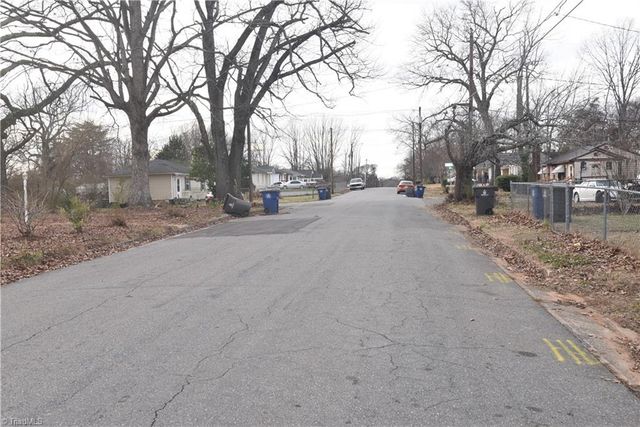 1045 Brookline Street, Winston-salem, NC 27107