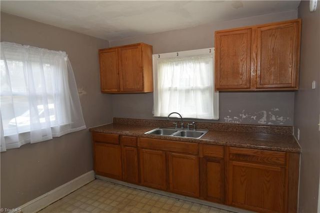 1045 Brookline Street, Winston-salem, NC 27107