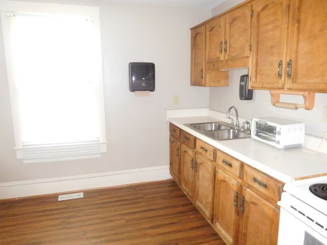 606 E O'Neal Street Street, Gaffney, SC 29340