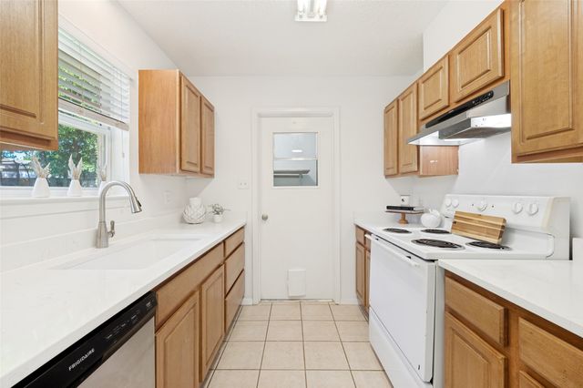 709 E Main Street, Pilot Point, TX 76258