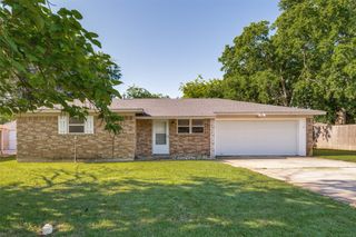 709 E Main Street, Pilot Point, TX 76258