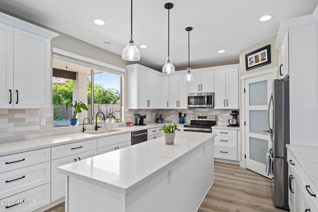 1071 E IVANHOE Street, Gilbert, AZ 85295