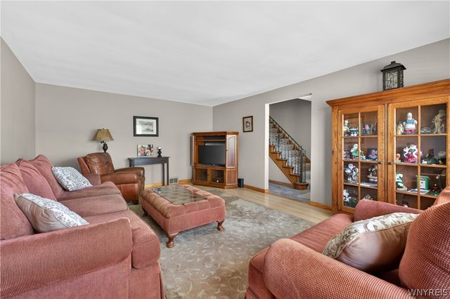 287 S Shore Blvd, Lackawanna, NY 14218