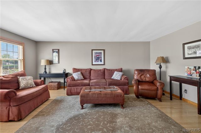 287 S Shore Blvd, Lackawanna, NY 14218