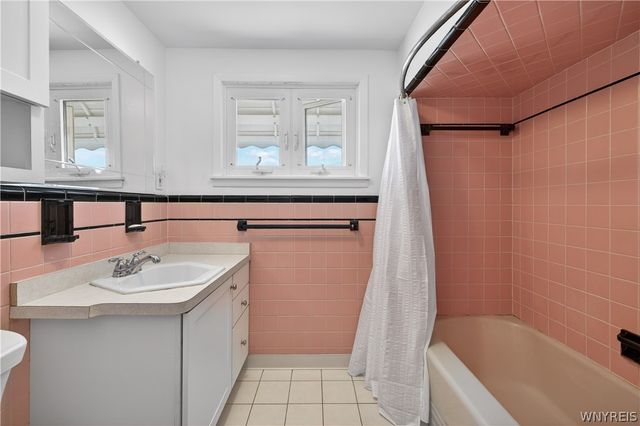 287 S Shore Blvd, Lackawanna, NY 14218