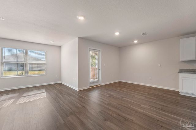 8669 Pathstone Blvd, Pensacola, FL 32526