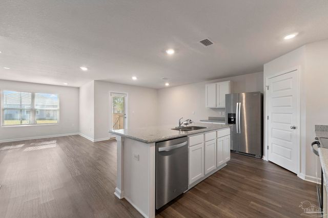 8669 Pathstone Blvd, Pensacola, FL 32526