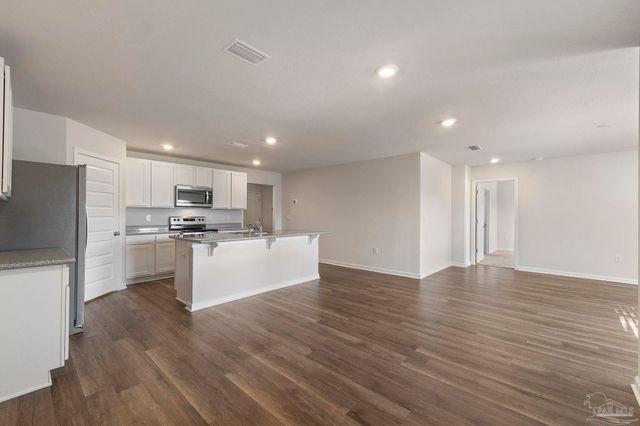 8669 Pathstone Blvd, Pensacola, FL 32526