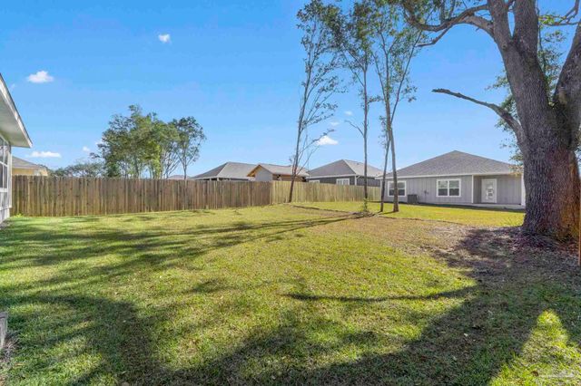 8669 Pathstone Blvd, Pensacola, FL 32526