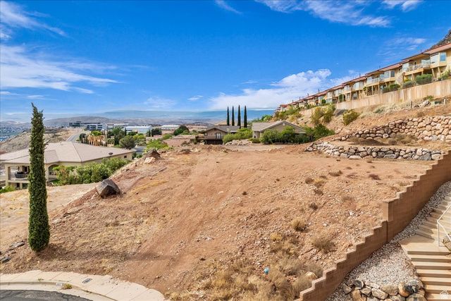 663 W 65 S, St. George, UT 84770
