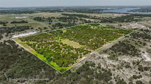 7408 Mistletoe Trail, Granbury, TX 76048