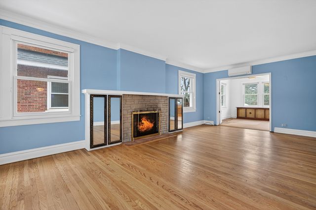 1820 S Prospect Avenue, Park Ridge, IL 60068