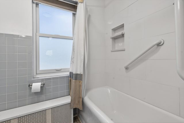 1820 S Prospect Avenue, Park Ridge, IL 60068