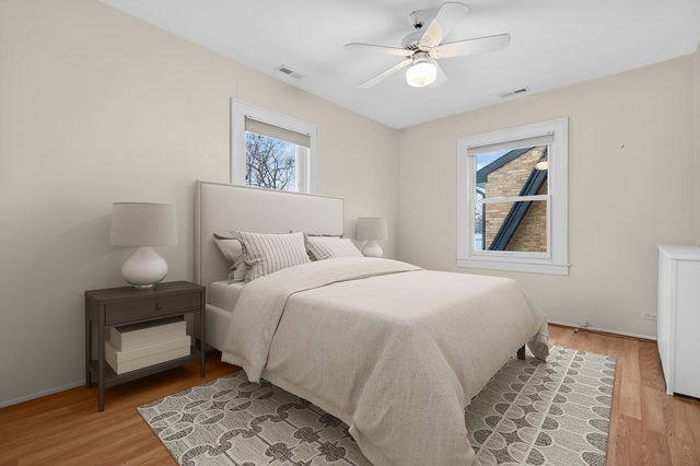 1820 S Prospect Avenue, Park Ridge, IL 60068