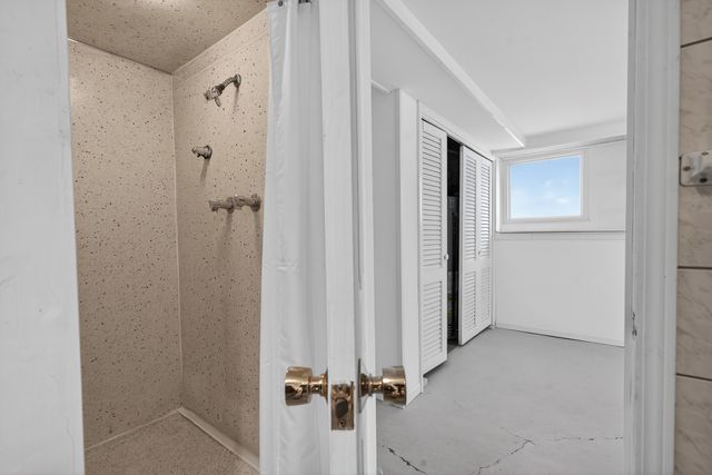 1820 S Prospect Avenue, Park Ridge, IL 60068