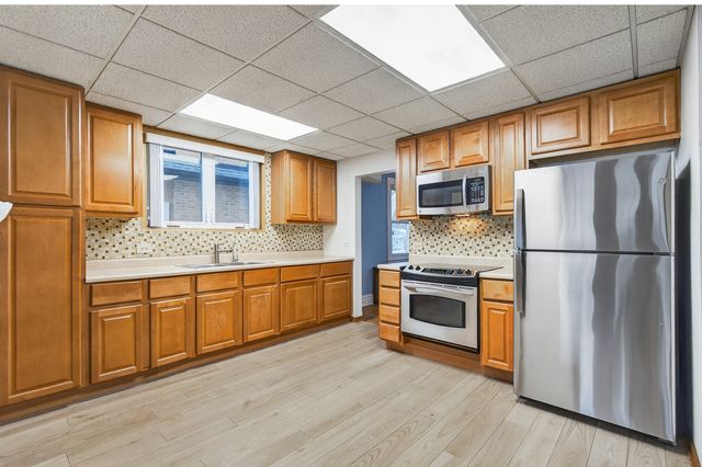 1820 S Prospect Avenue, Park Ridge, IL 60068