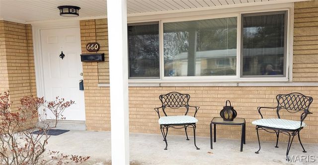 660 Herbst Drive, Florissant, MO 63031