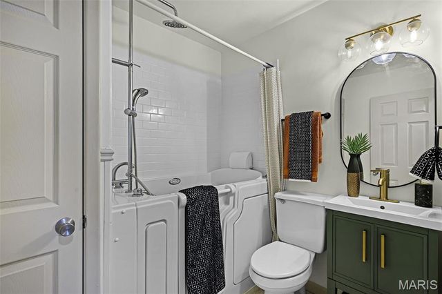 660 Herbst Drive, Florissant, MO 63031