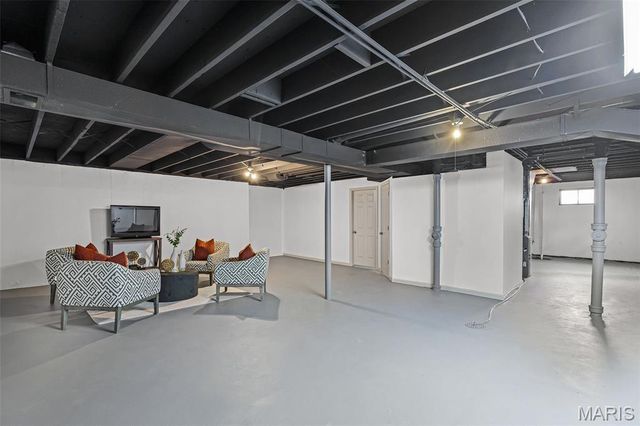 660 Herbst Drive, Florissant, MO 63031