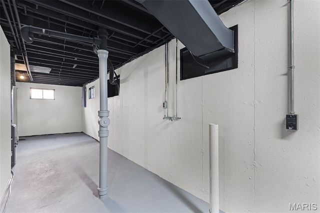 660 Herbst Drive, Florissant, MO 63031