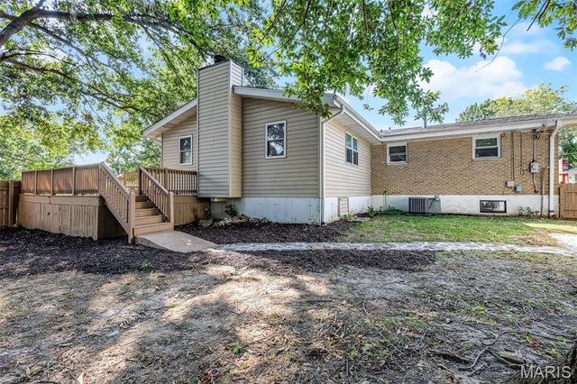 660 Herbst Drive, Florissant, MO 63031