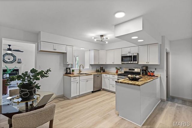 660 Herbst Drive, Florissant, MO 63031