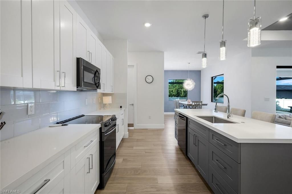 Image 10 of property listing at 4208 NW 13th ST, Cape Coral, FL 33993