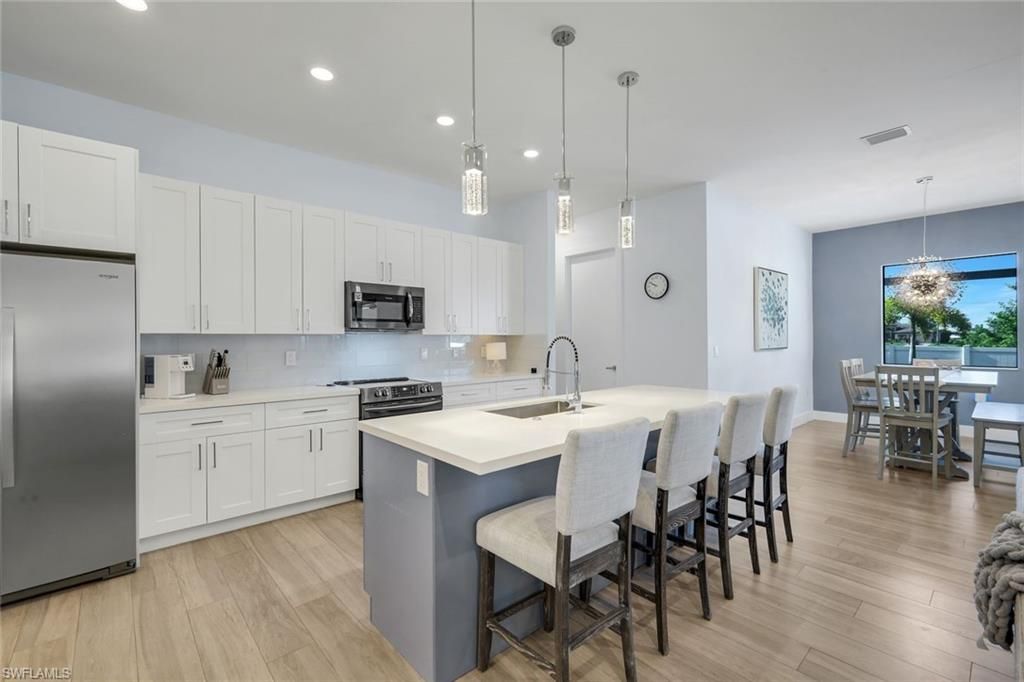 Image 7 of property listing at 4208 NW 13th ST, Cape Coral, FL 33993